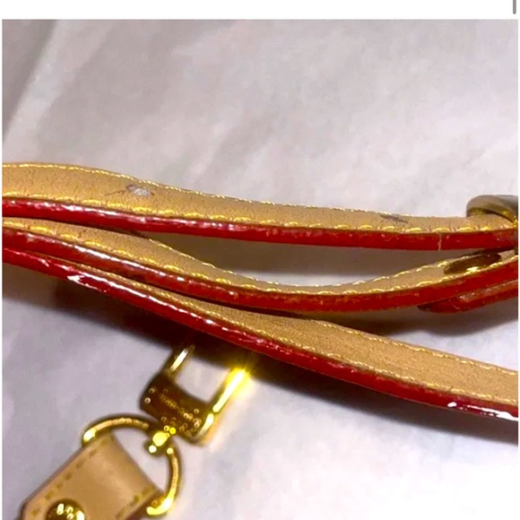 WOW POSHMARK Authentic Louis Vuitton Crossbody Strap = MAKE YOUR BAG A CROSSBODY - Picture 10 of 16